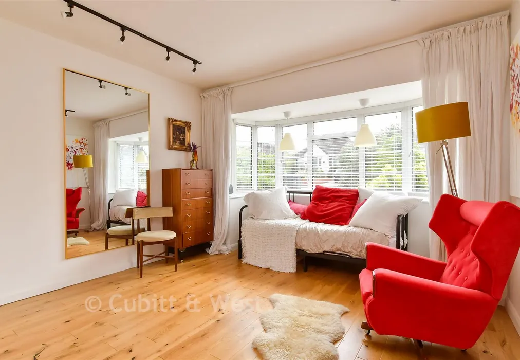 Bedroom 2 - Cissbury Gardens, Worthing, West Sussex - Wards of Kent