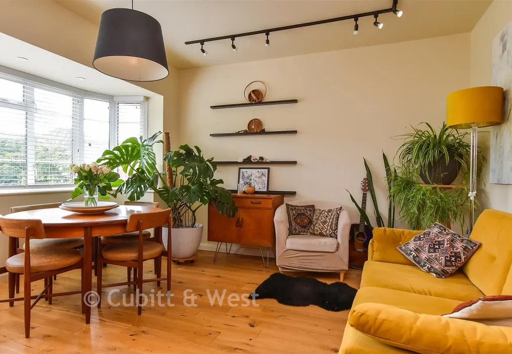Dining Room/ Bedrom 3 - Cissbury Gardens, Worthing, West Sussex - Wards of Kent