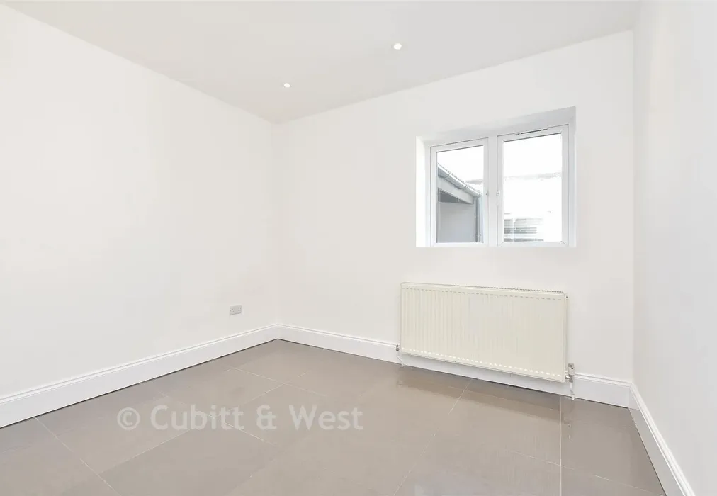 Breakfast Area - Harcourt Road, Thornton Heath, Surrey - Wards of Kent