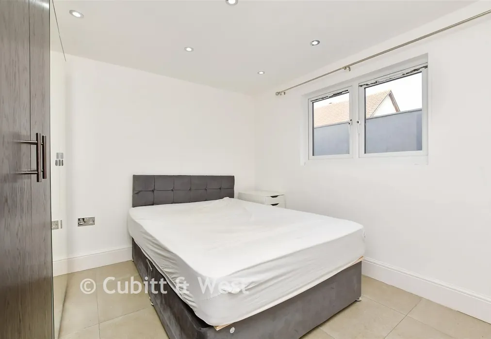 Room 1 - Harcourt Road, Thornton Heath, Surrey - Wards of Kent