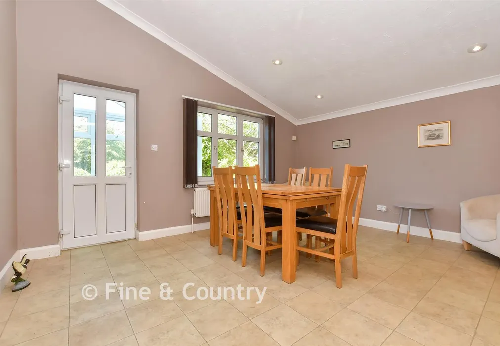 Kitchen/ Breakfast Room - Richborough Road, Sandwich, Kent - Wards of Kent
