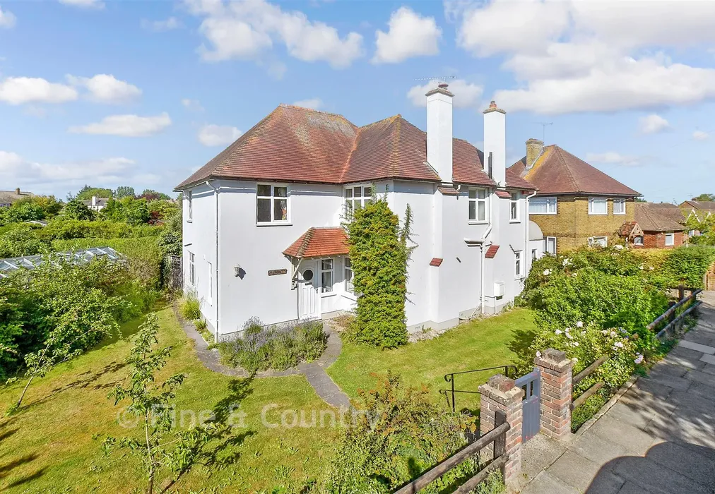 Front Elevation - Richborough Road, Sandwich, Kent - Wards of Kent