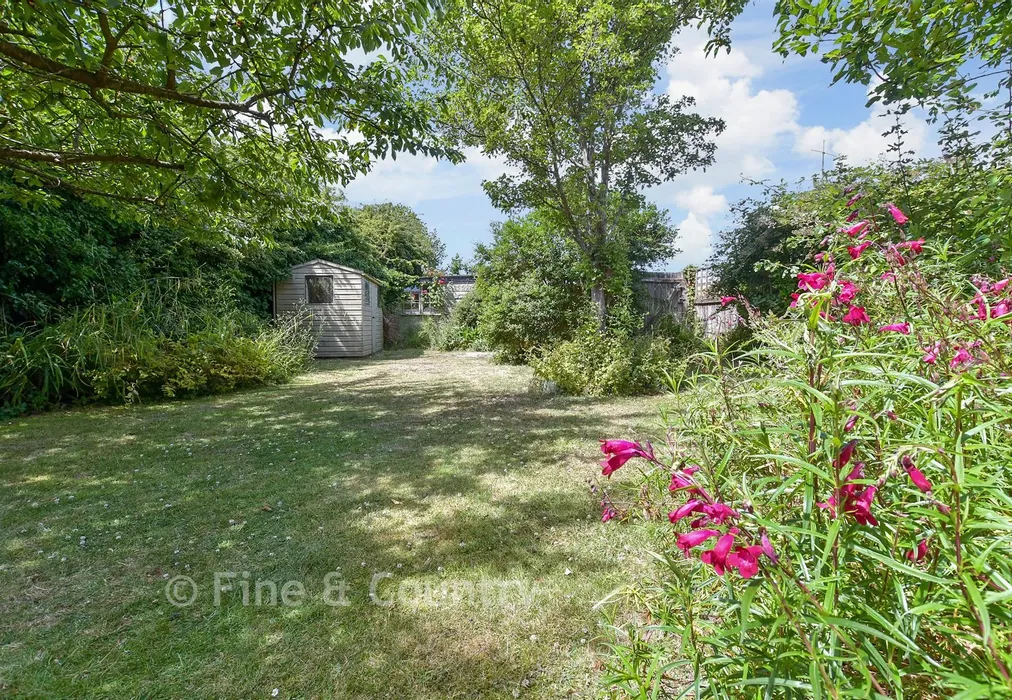 External Lifestyle Photograph - Richborough Road, Sandwich, Kent - Wards of Kent