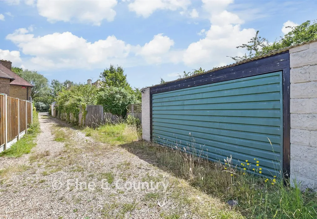 Garage - Richborough Road, Sandwich, Kent - Wards of Kent