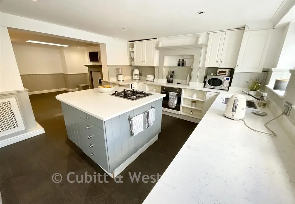 Kitchen - Lesbourne Road, Reigate, Surrey - Wards of Kent