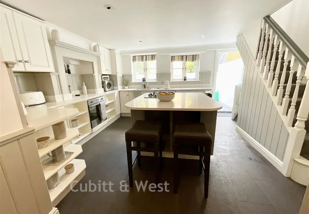 Kitchen - Lesbourne Road, Reigate, Surrey - Wards of Kent