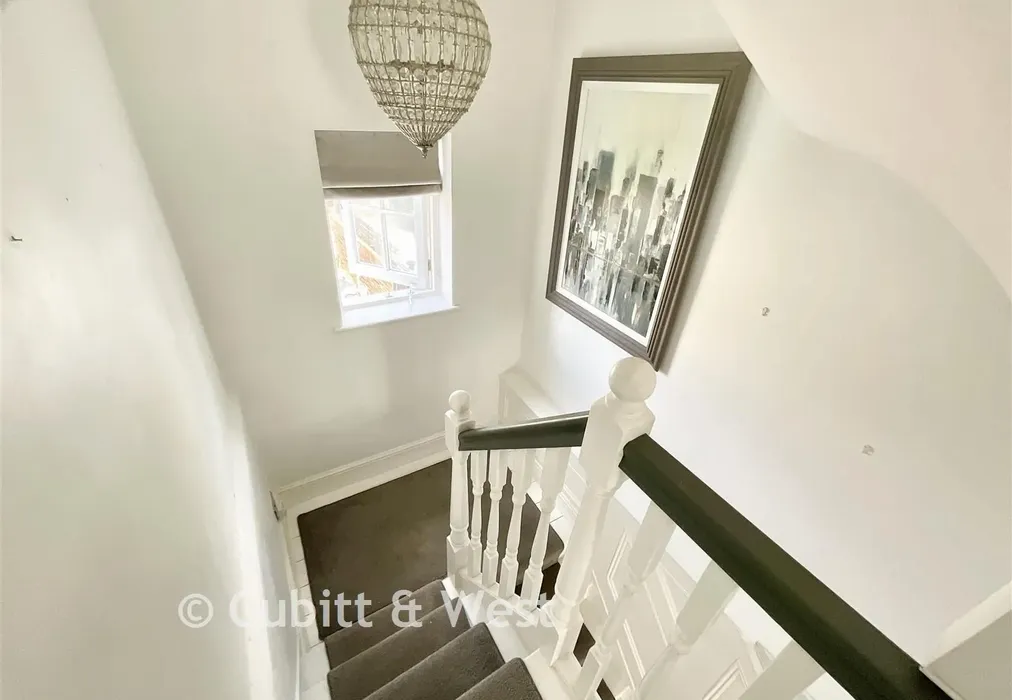 Landing - Lesbourne Road, Reigate, Surrey - Wards of Kent