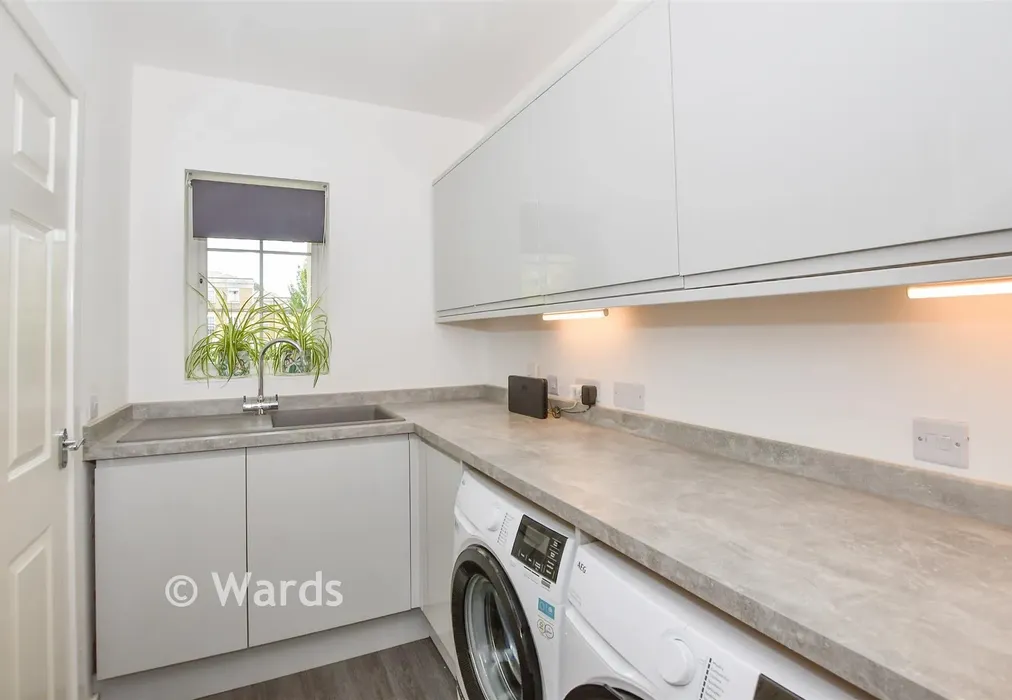 Bedroom 2 - Coriander Drive, Maidstone, Kent - Wards of Kent
