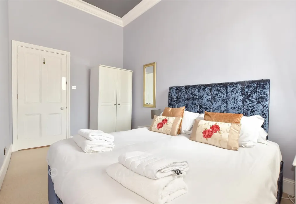 Bedroom 4 - Clevelands Road, Wroxall, Ventnor, Isle of Wight - Wards of Kent