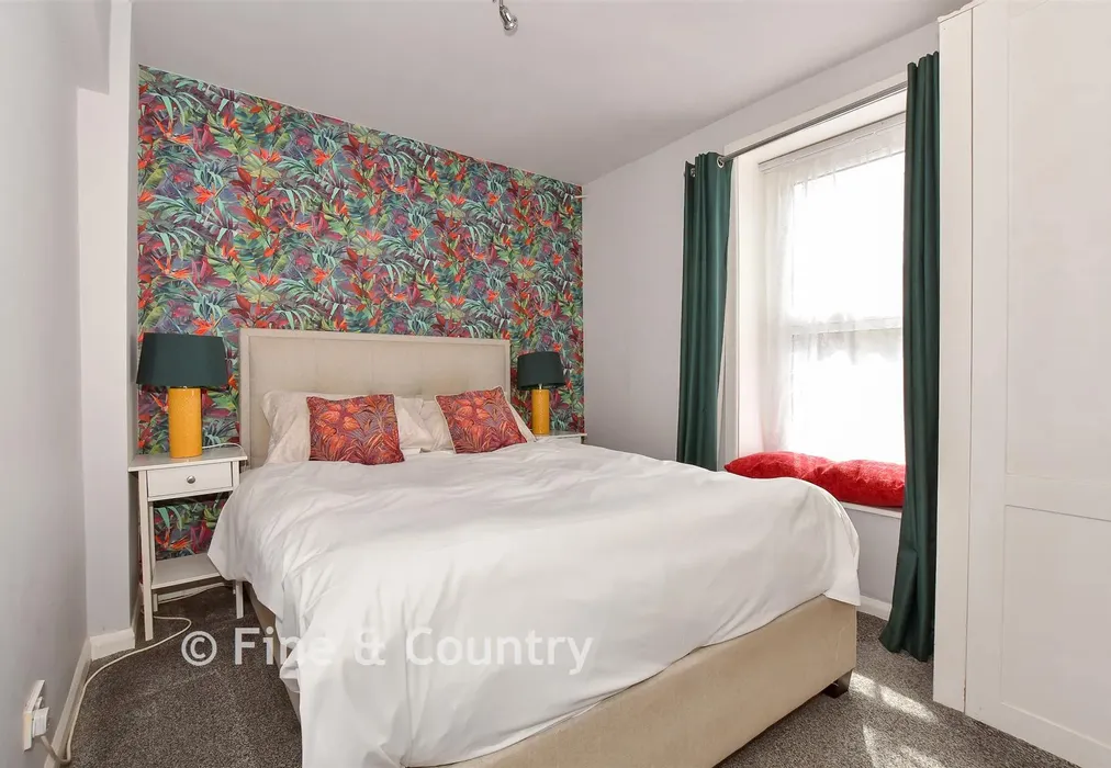 Annex Bedroom - Clevelands Road, Wroxall, Ventnor, Isle of Wight - Wards of Kent