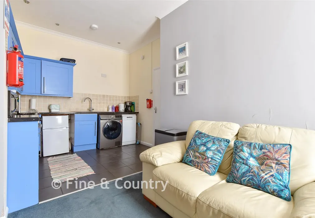 Annex Kitchen/ Living Room - Clevelands Road, Wroxall, Ventnor, Isle of Wight - Wards of Kent