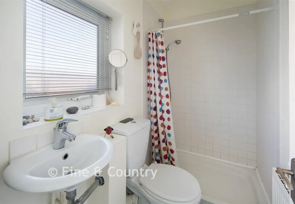 Bedroom 2 - Military Road, Brighstone, Isle of Wight - Wards of Kent
