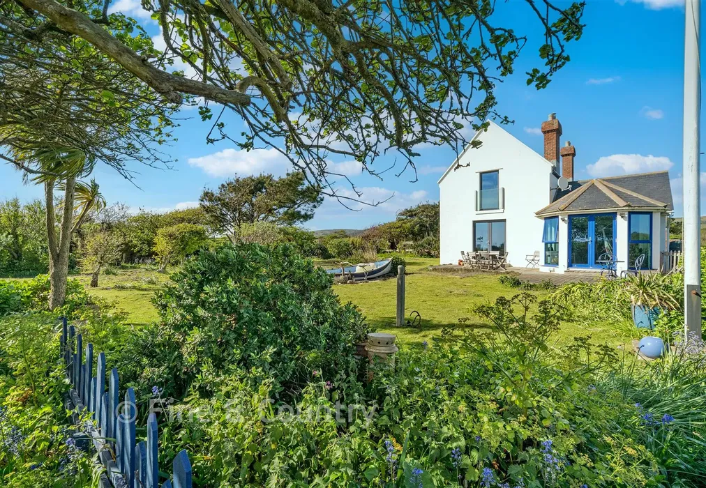 Side Elevation - Military Road, Brighstone, Isle of Wight - Wards of Kent