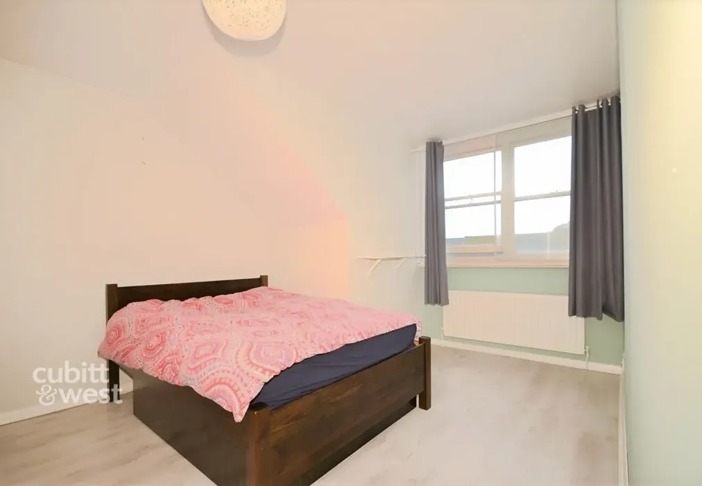 93c57568-3a - York Grove, Brighton, BN1 - Wards of Kent