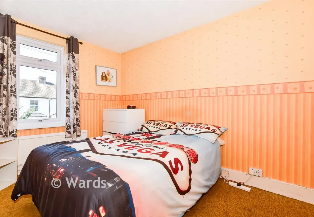 Bedroom 2 - Queens Avenue, Snodland, Kent - Wards of Kent