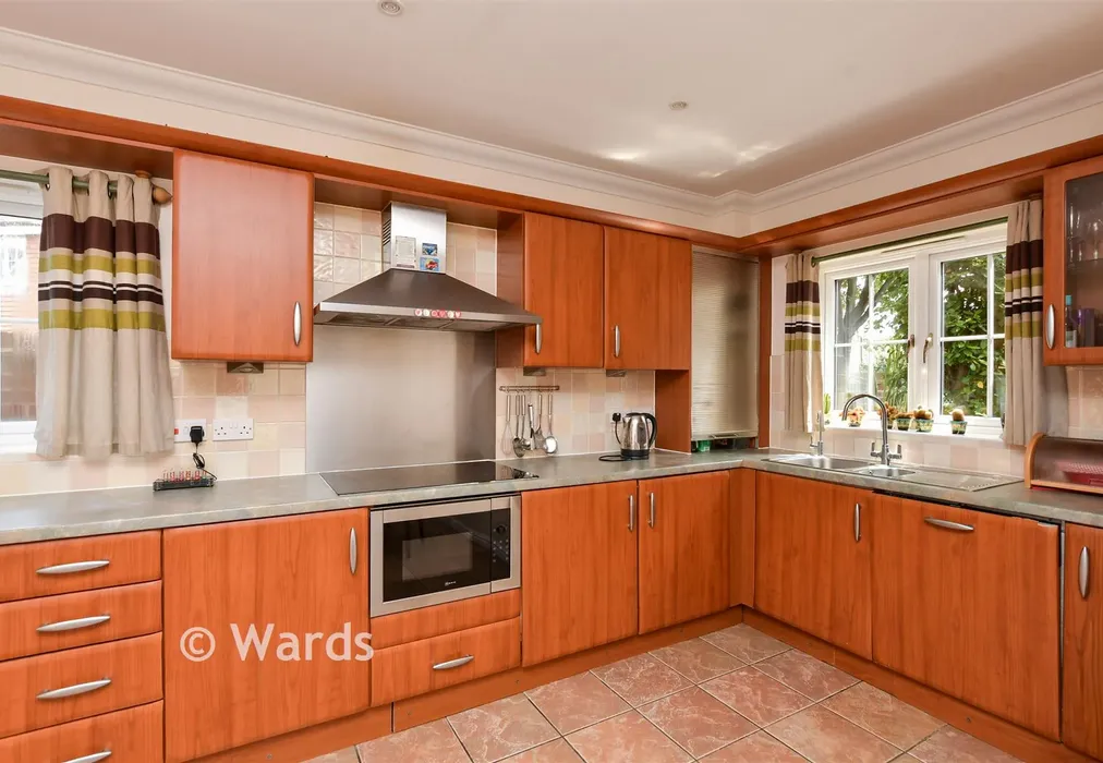Kitchen/Diner - Foreland Heights, Broadstairs, Kent - Wards of Kent
