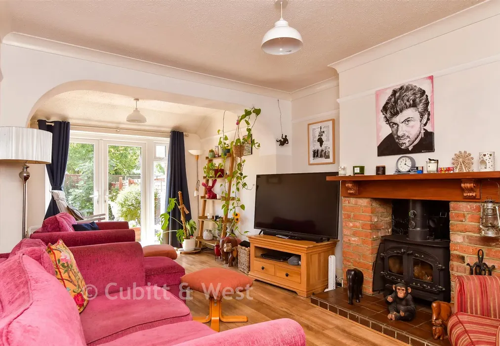 Lounge/ Diner - Worthing Road, Rustington, West Sussex - Wards of Kent
