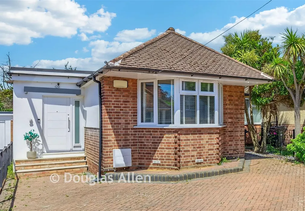 External (Web) - Caterham Avenue, Ilford, Essex - Wards of Kent