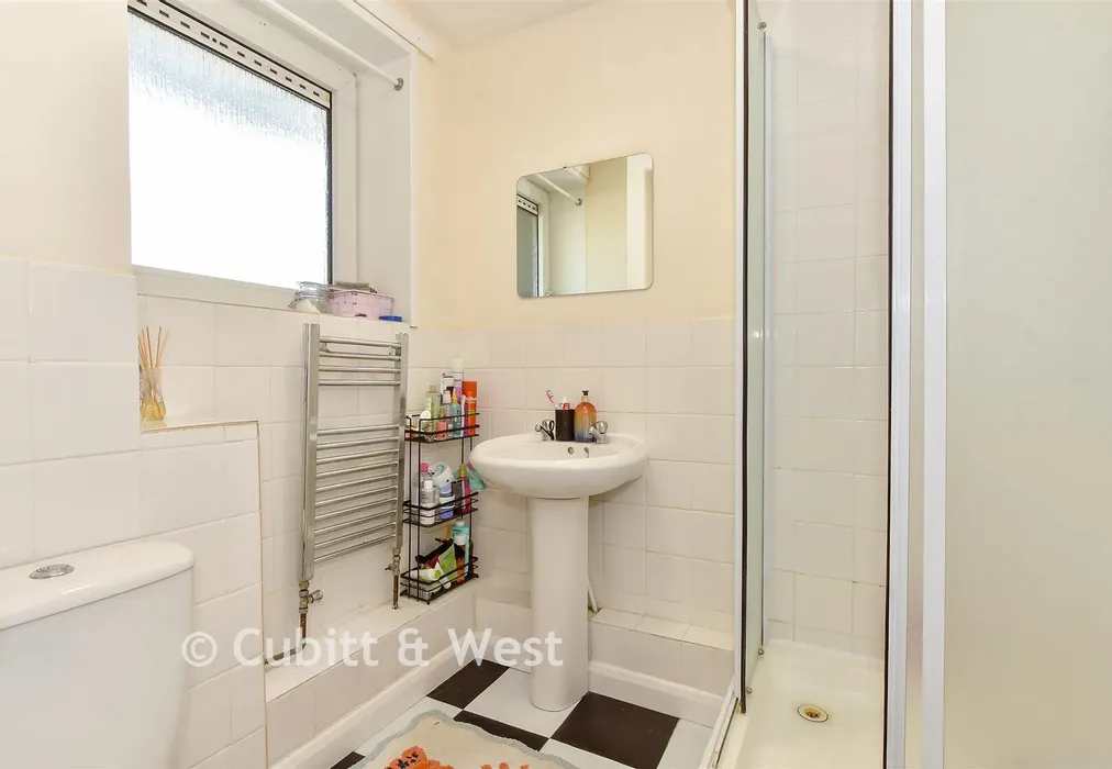 Shower Room - Fyning Street, Portsmouth, Hampshire - Wards of Kent