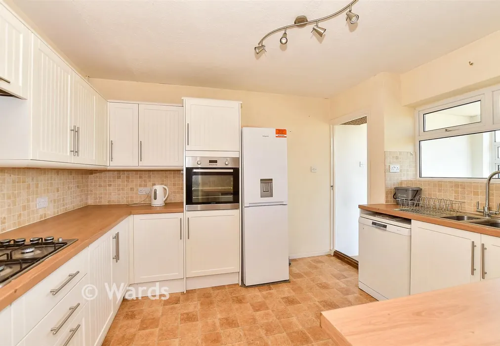 Kitchen - Station Road, New Romney, Kent - Wards of Kent