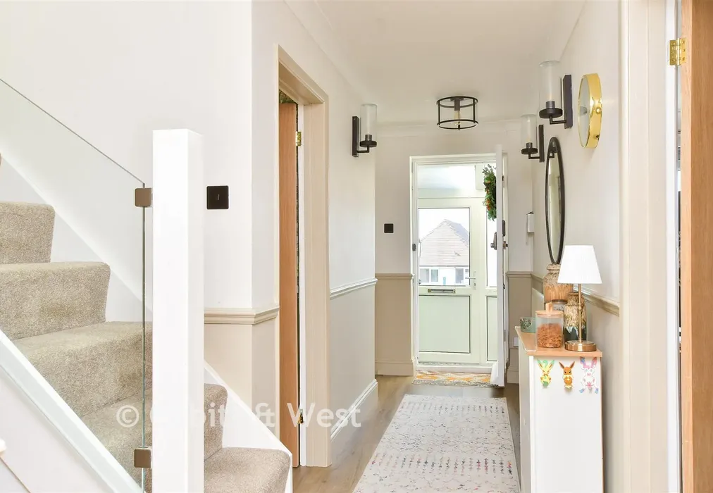 Entrance Hall - Balsdean Road, Woodingdean, Brighton, East Sussex - Wards of Kent