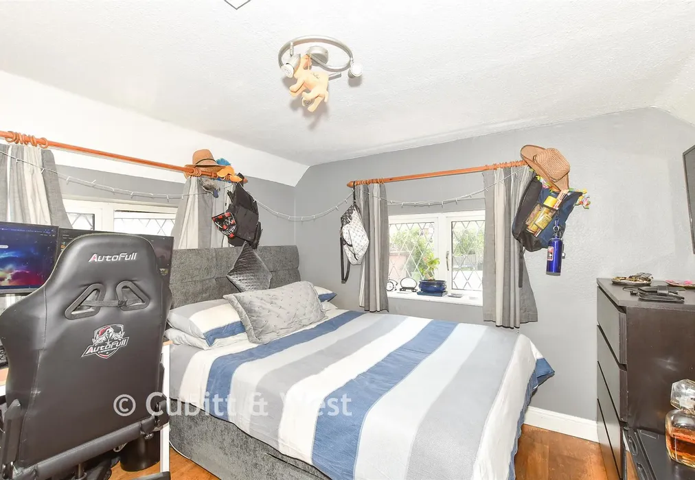 Bedroom 2 - Mill Lane, Ashington, West Sussex - Wards of Kent