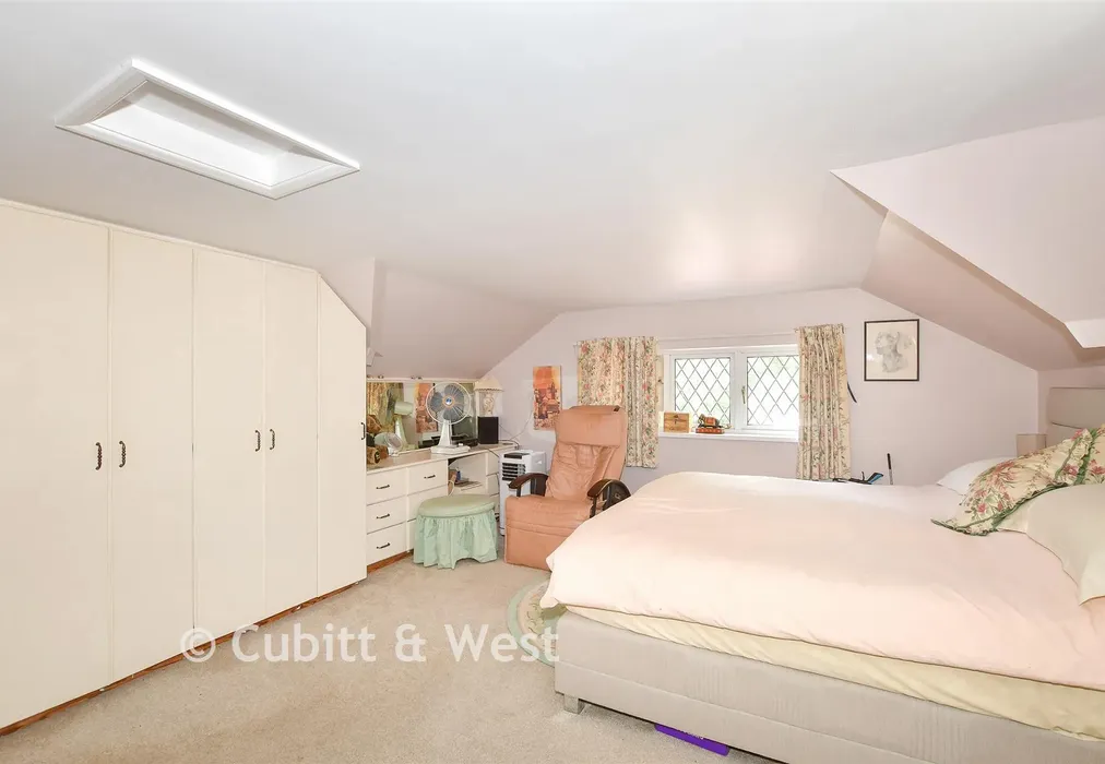 Bedroom 1 - Mill Lane, Ashington, West Sussex - Wards of Kent