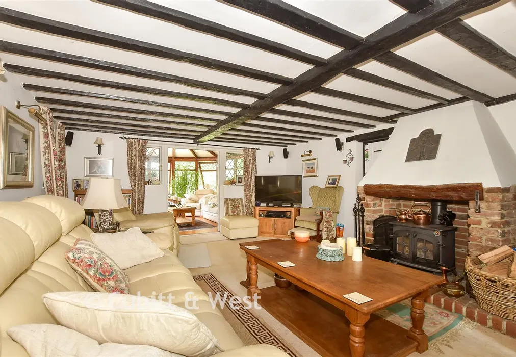 Sitting Room - Mill Lane, Ashington, West Sussex - Wards of Kent