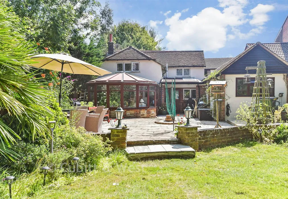 Rear Garden - Mill Lane, Ashington, West Sussex - Wards of Kent