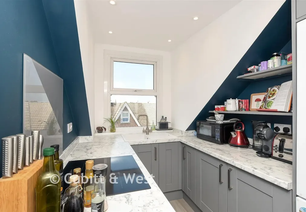 Kitchen - Bedford Road, Horsham, West Sussex - Wards of Kent