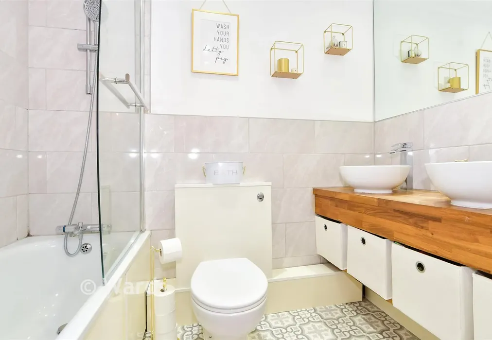 Bathroom - Launder Way, Maidstone, Kent - Wards of Kent