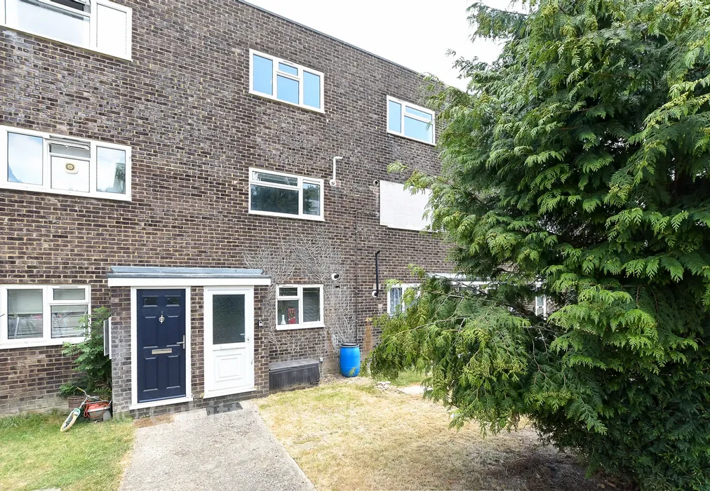 External Web - Wakehams Green Drive, Crawley, West Sussex - Wards of Kent