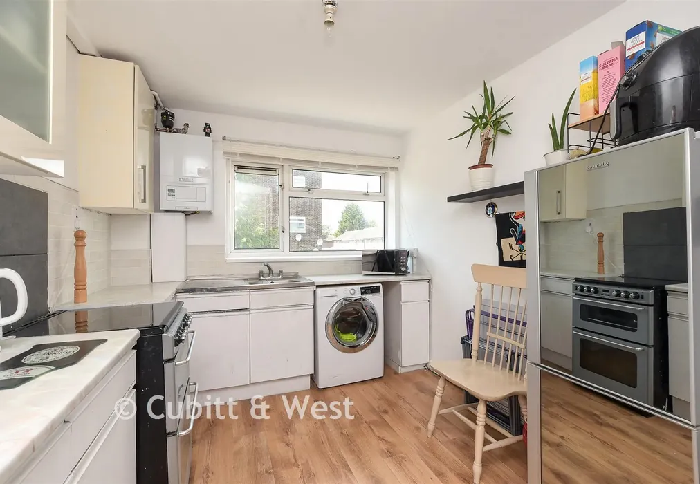 Kitchen - Wakehams Green Drive, Crawley, West Sussex - Wards of Kent
