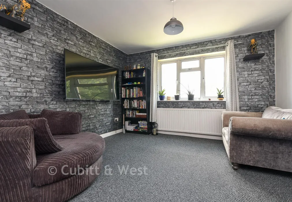 Lounge/Diner - Wakehams Green Drive, Crawley, West Sussex - Wards of Kent