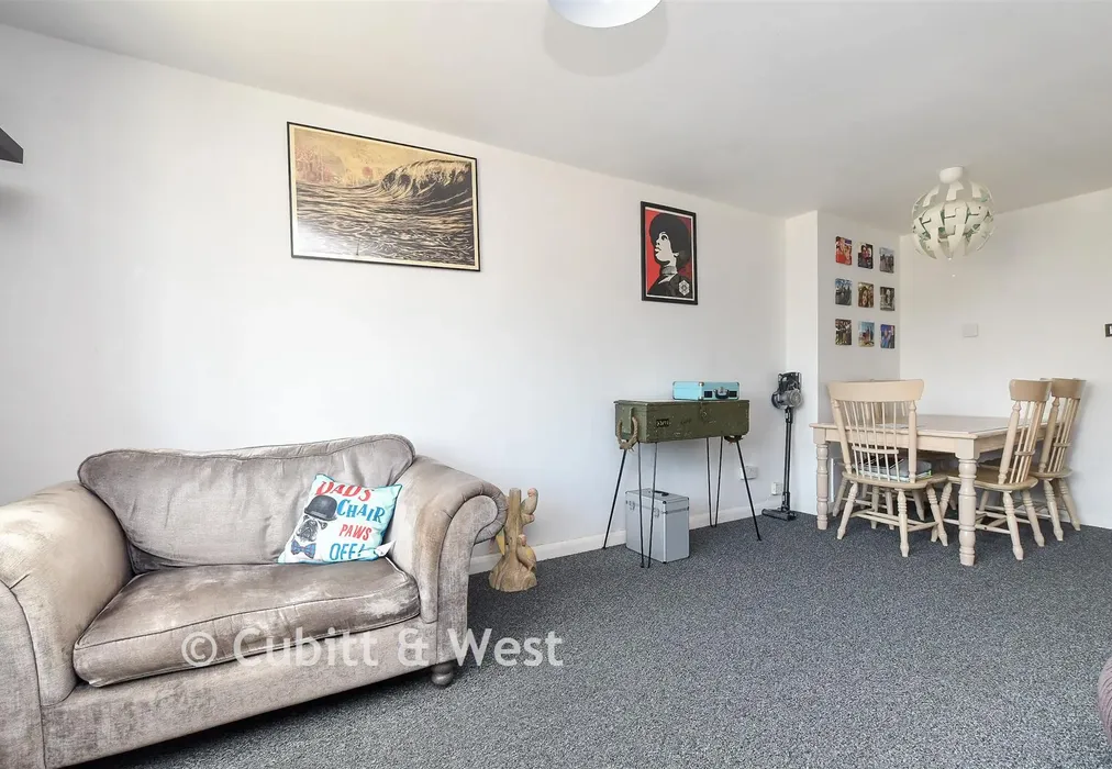 Lounge/Diner - Wakehams Green Drive, Crawley, West Sussex - Wards of Kent