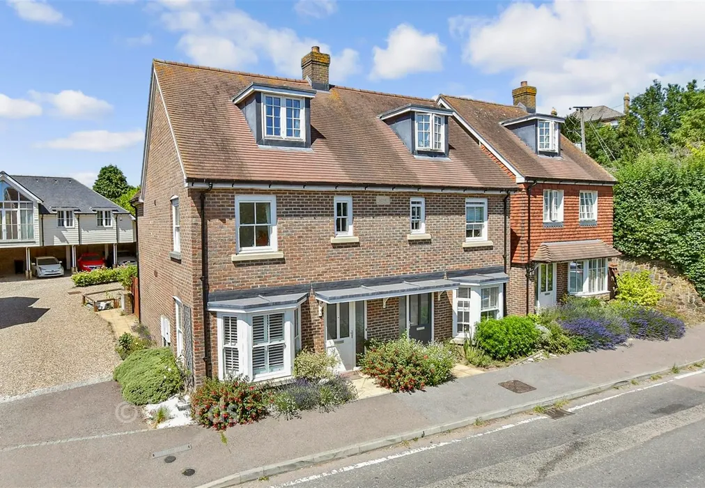 External (Brochure) 1 - Chequers Hill, Doddington, Kent - Wards of Kent
