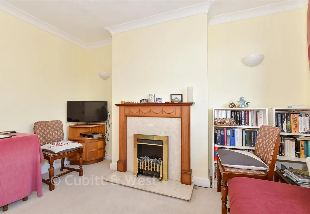 Lounge - Spencers Road, Horsham, West Sussex - Wards of Kent