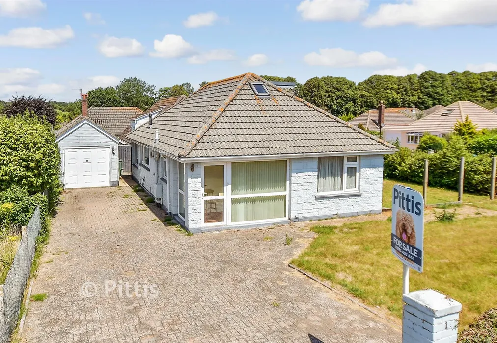 External (Web) - Roseway Lake, Sandown, Isle of Wight - Wards of Kent
