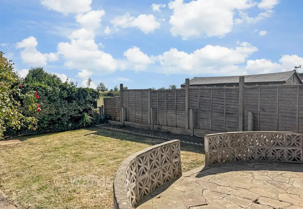 Patio - Ford Close, Herne Bay, Kent - Wards of Kent