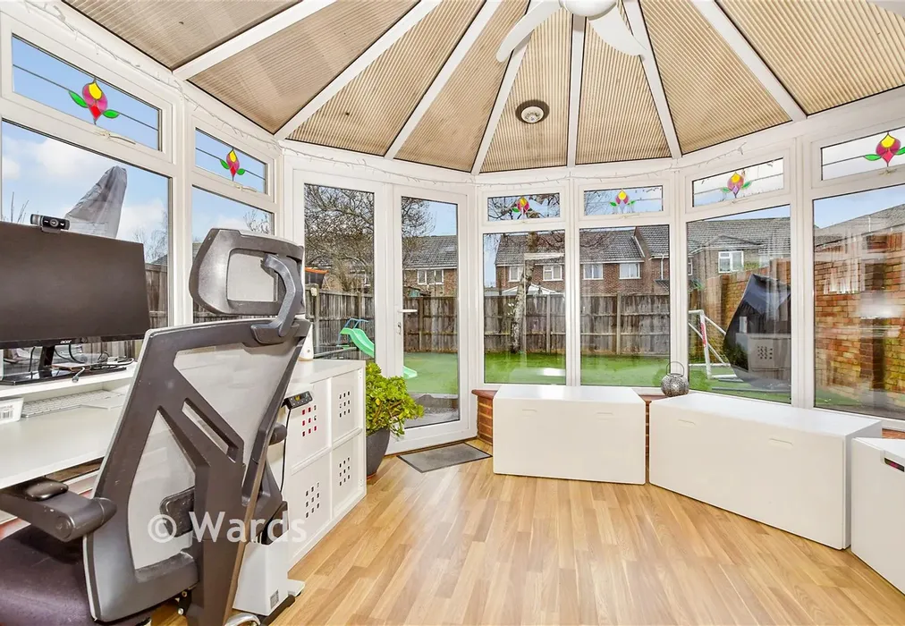 Conservatory - Keats Road, Larkfield, Kent - Wards of Kent