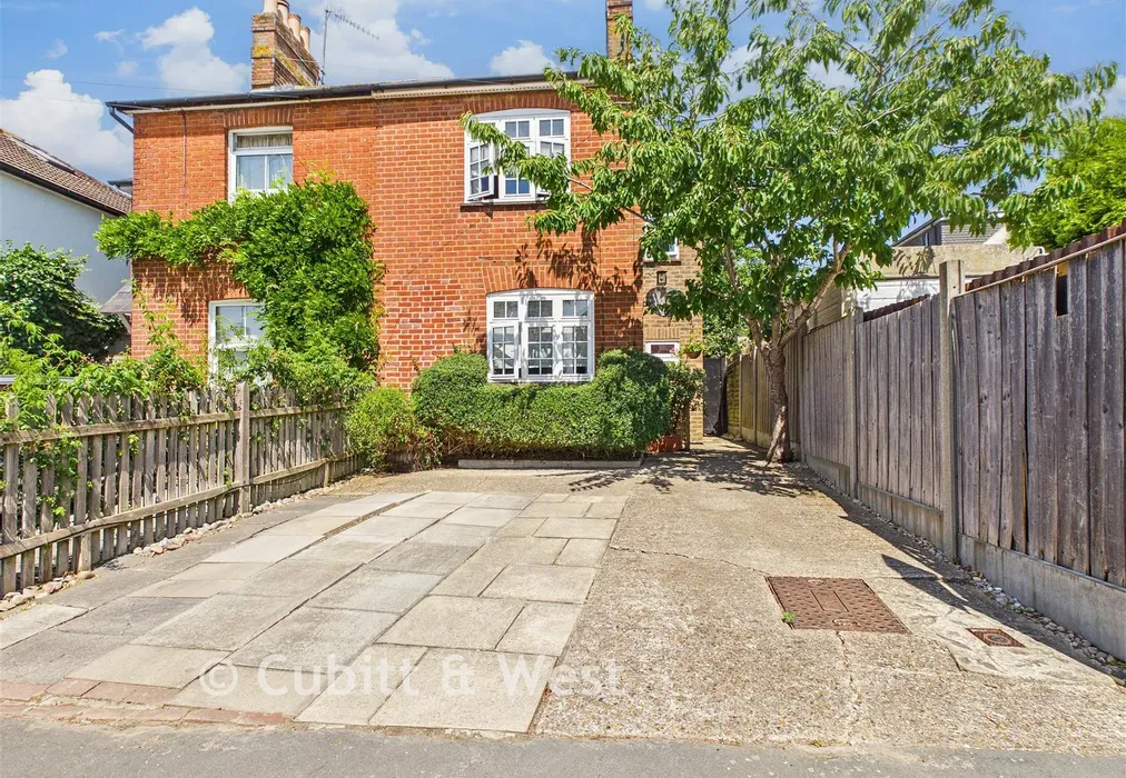 Front - Smith Road, Reigate, Surrey - Wards of Kent
