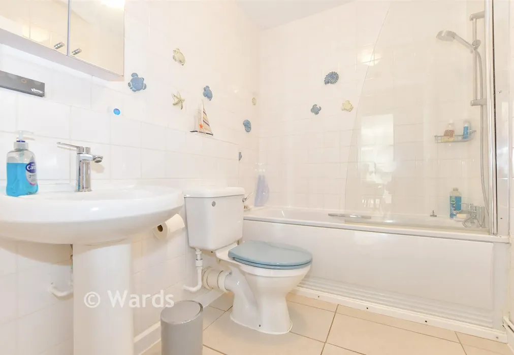 Bathroom - Hotel Road, St. Margaret's Bay, Kent - Wards of Kent