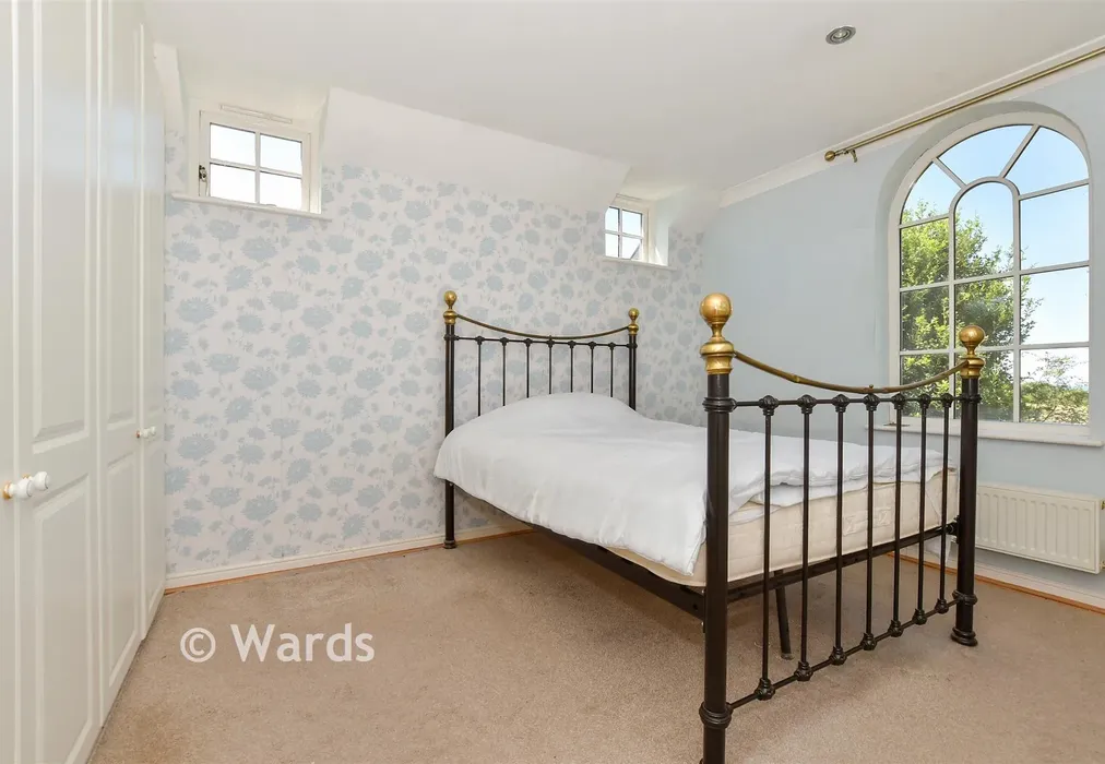 Bedroom 1 - Herne Common, Herne Bay, Kent - Wards of Kent