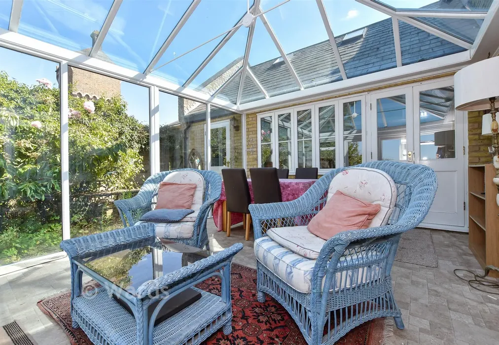 Conservatory - Herne Common, Herne Bay, Kent - Wards of Kent