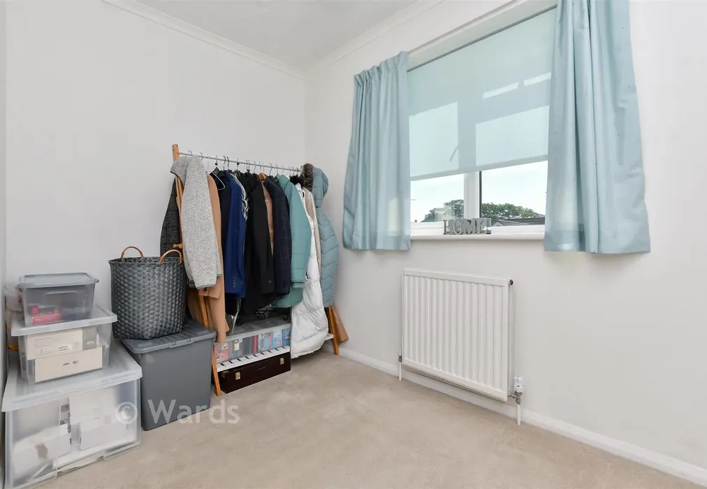 Bedroom 4 - Elm Wood West, Whitstable, Kent - Wards of Kent