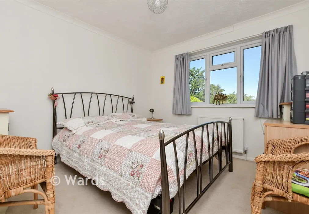 Bedroom 2 - Elm Wood West, Whitstable, Kent - Wards of Kent