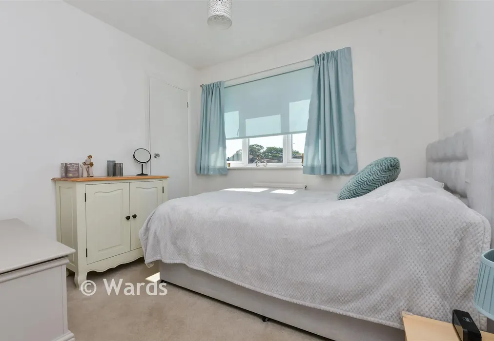 Bedroom 3 - Elm Wood West, Whitstable, Kent - Wards of Kent
