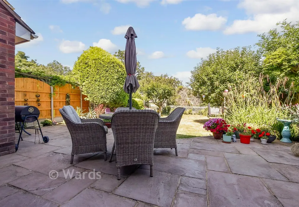 Rear Garden - Elm Wood West, Whitstable, Kent - Wards of Kent