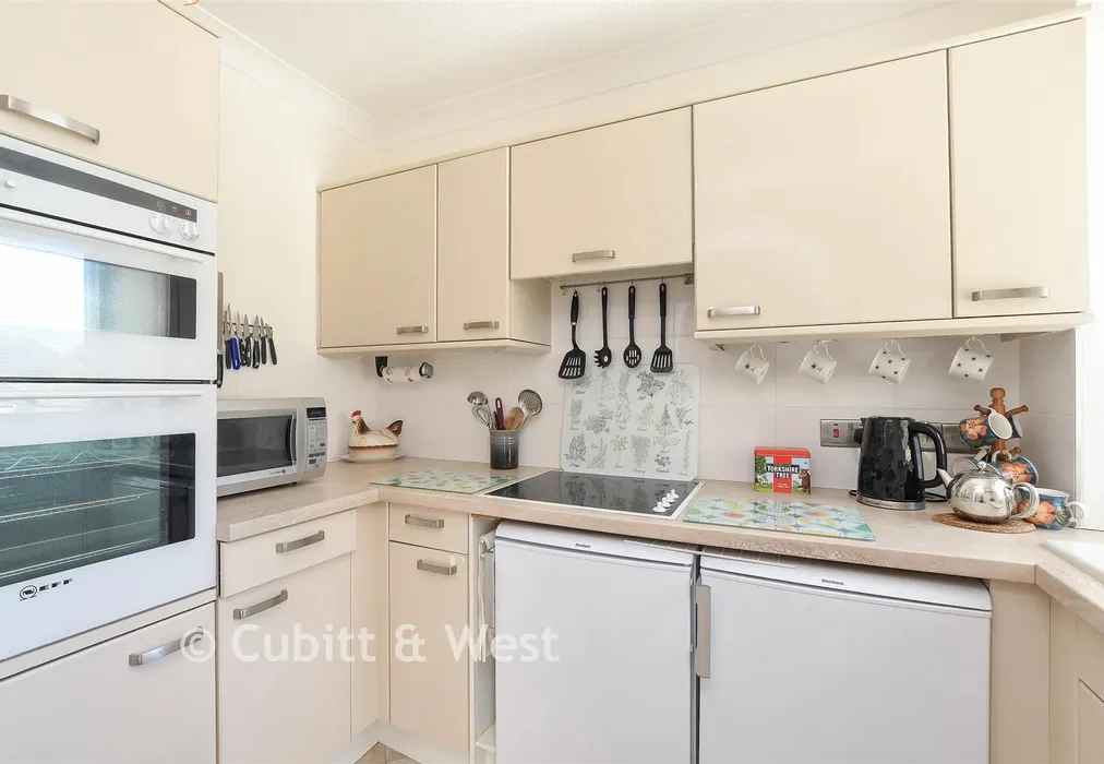 Kitchen Area - Alma Road, Reigate, Surrey - Wards of Kent