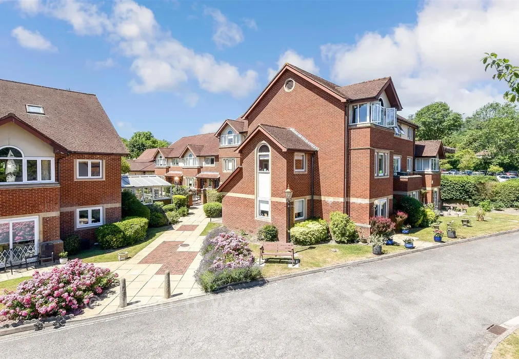 External (Brochure) - Alma Road, Reigate, Surrey - Wards of Kent